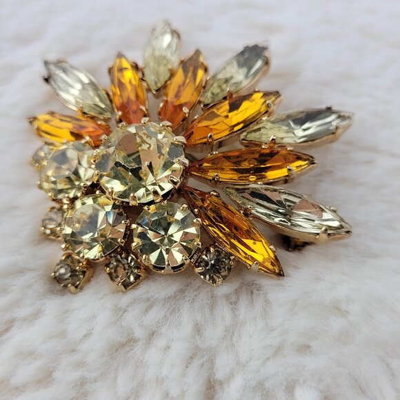 1950's Yellow and Bronze Rhinestone Spray Pin - Picture 3 of 4